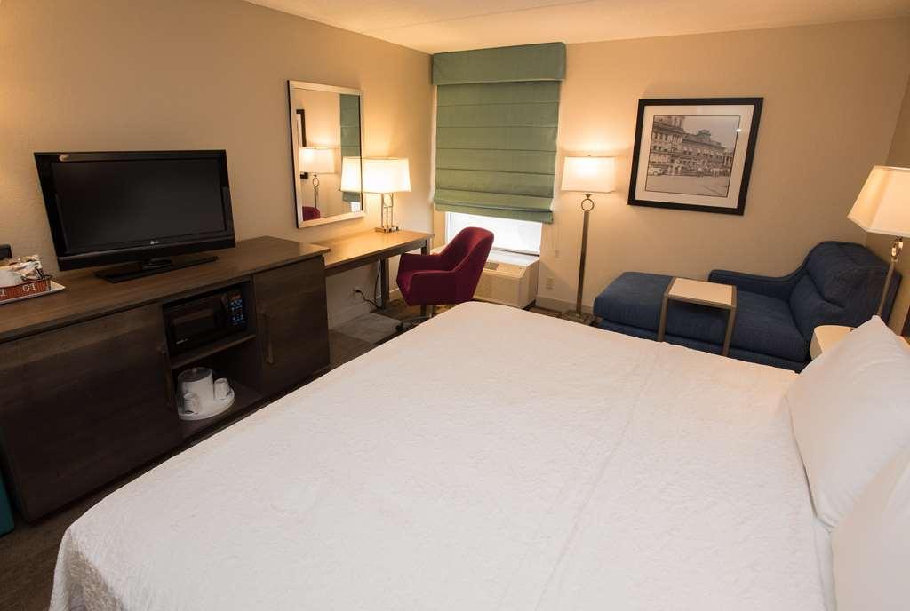 Hampton Inn Wooster Habitación foto